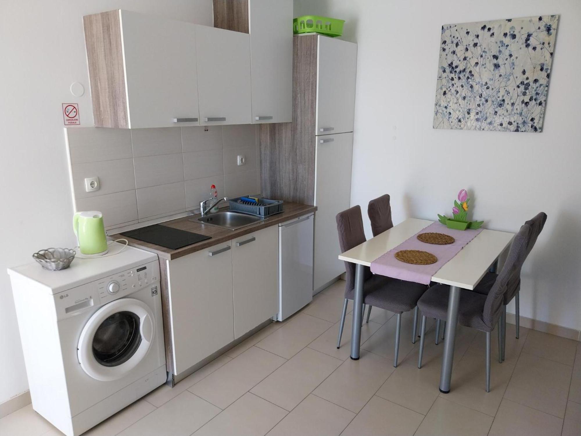 רייקה Apartments Turan מראה חיצוני תמונה